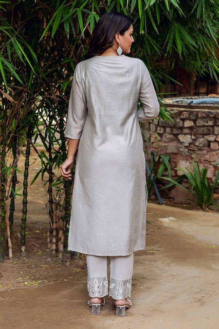 Shop Missprint Grey Silk, Cotton, Chanderi Cut Work V-neck Mist Cut-work Detailed Kurta Set at Aza Fashions Shop_Missprint_Grey Silk, Cotton, Chanderi Cut Work V-neck Mist Cut-work Detailed Kurta Set _at_Aza_Fashions