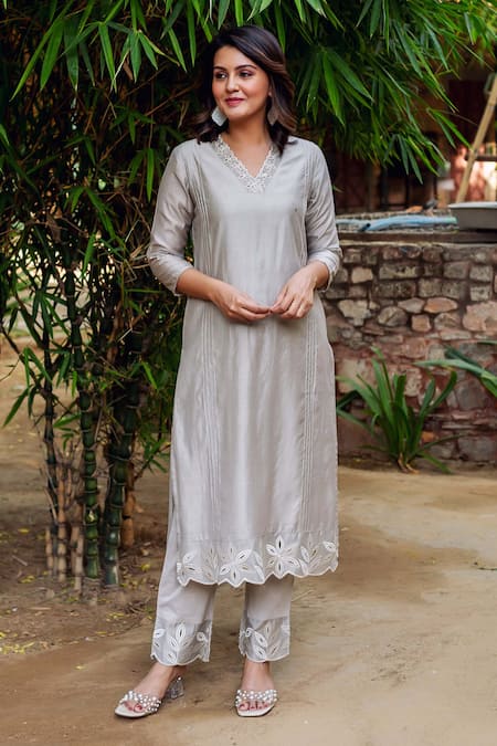 Shop Missprint Grey Silk, Cotton, Chanderi Cut Work V-neck Mist Cut-work Detailed Kurta Set Online at Aza Fashions Shop_Missprint_Grey Silk, Cotton, Chanderi Cut Work V-neck Mist Cut-work Detailed Kurta Set _Online_at_Aza_Fashions