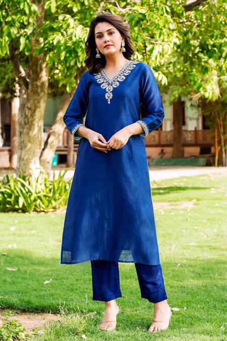 Missprint Blue Silk, Cotton, Chanderi Embroidery V-neck Elegance Kurta Pant Set Online at Aza Fashions Missprint_Blue Silk, Cotton, Chanderi Embroidery V-neck Elegance Kurta Pant Set _Online_at_Aza_Fashions