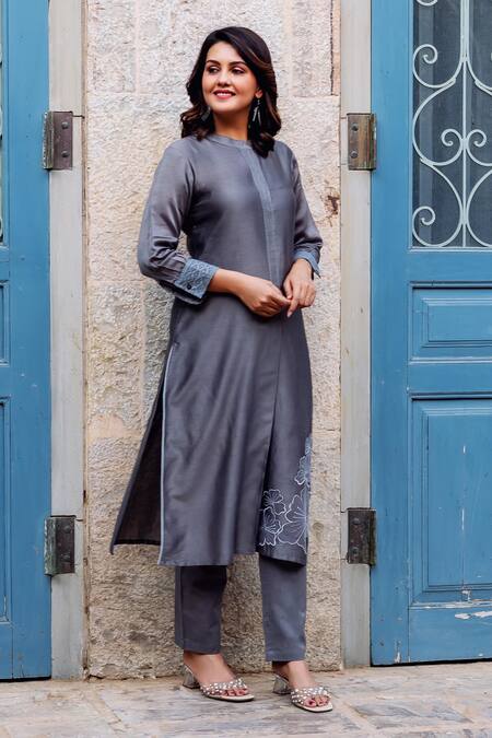 Buy Missprint Grey Silk, Chanderi, Cotton Embroidery, Cut Work Mandarin Mist Thread Kurta Set Buy_Missprint_Grey Silk, Chanderi, Cotton Embroidery, Cut Work Mandarin Mist Thread Kurta Set