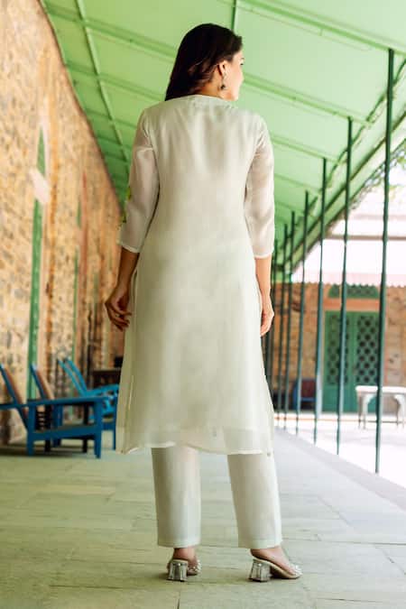 Shop Missprint White Kurta Silk Chanderi Hand Painted Floral Notched Round Blossom Set at Aza Fashions Shop_Missprint_White Kurta Silk Chanderi Hand Painted Floral Notched Round Blossom Set _at_Aza_Fashions