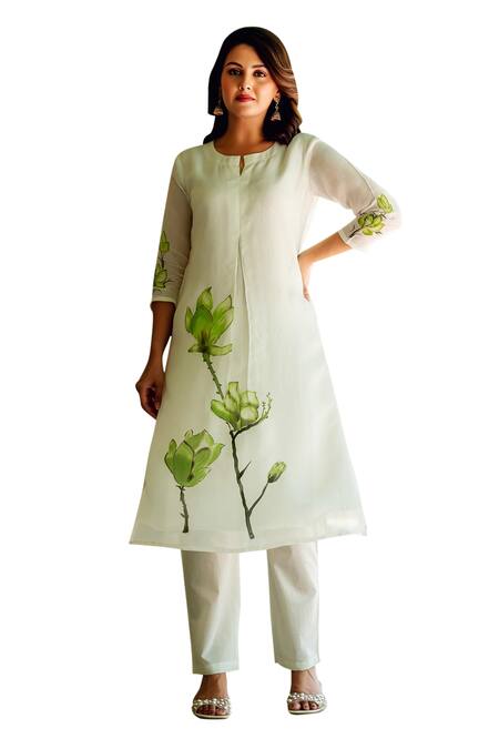 Buy Missprint White Kurta Silk Chanderi Hand Painted Floral Notched Round Blossom Set Online at Aza Fashions Buy_Missprint_White Kurta Silk Chanderi Hand Painted Floral Notched Round Blossom Set _Online_at_Aza_Fashions