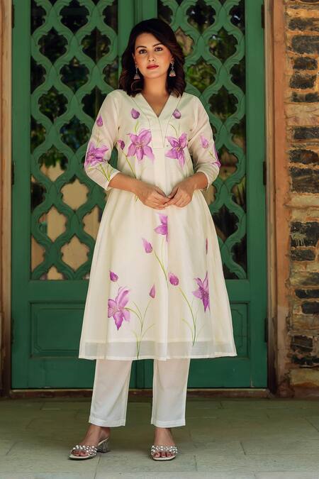 Buy Missprint White Silk, Chanderi, Cotton Embroidery V-neck Blossom Hand Paint Kurta Pant Set Online at Aza Fashions Buy_Missprint_White Silk, Chanderi, Cotton Embroidery V-neck Blossom Hand Paint Kurta Pant Set _Online_at_Aza_Fashions