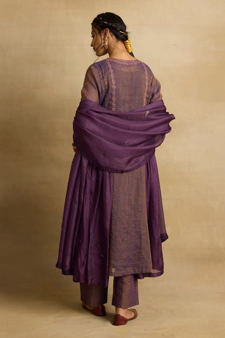 Rhua Alani Aari & Zardozi Embroidered Panelled Kurta Set 