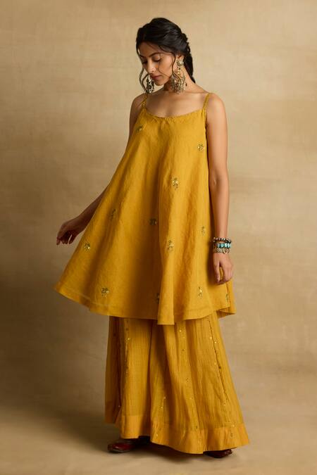 Rhua Yellow Tissue, Chanderi, Kota Doria Freya Ditsy Bloom Kurta Sharara Set Online at Aza Fashions Rhua_Yellow Tissue, Chanderi, Kota Doria Freya Ditsy Bloom Kurta Sharara Set _Online_at_Aza_Fashions