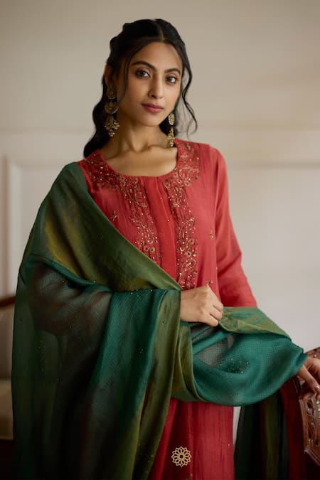 Shop_Rhua_Red Chanderi, Muslin, Kota Doria Embroidery, Naira Phool Bloom Kurta Set _Online_at_Aza_Fashions