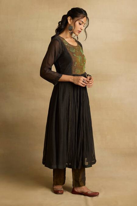 Rhua Black Organza, Cotton, Chanderi, Silk, Kota Doria Parnika Floral Yoke Kurta Set Online at Aza Fashions Rhua_Black Organza, Cotton, Chanderi, Silk, Kota Doria Parnika Floral Yoke Kurta Set _Online_at_Aza_Fashions