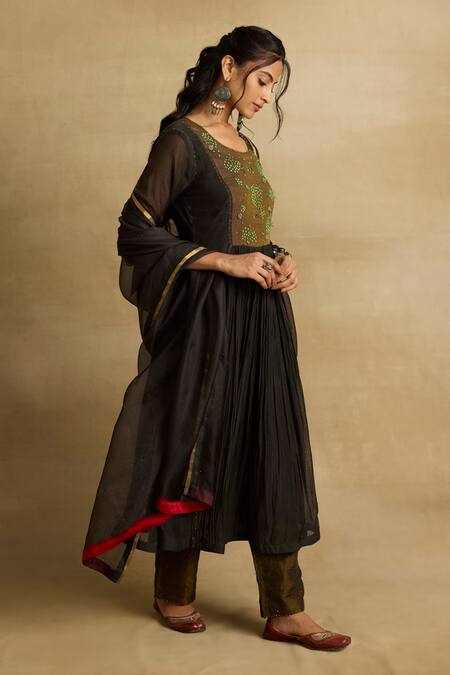 Shop Rhua Black Organza, Cotton, Chanderi, Silk, Kota Doria Parnika Floral Yoke Kurta Set Online at Aza Fashions Shop_Rhua_Black Organza, Cotton, Chanderi, Silk, Kota Doria Parnika Floral Yoke Kurta Set _Online_at_Aza_Fashions