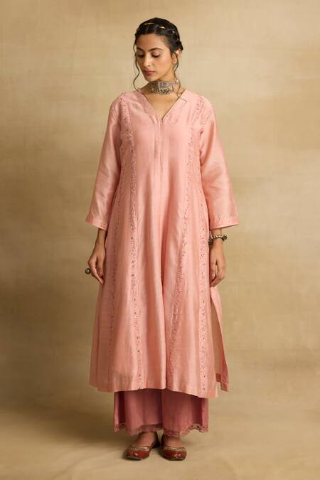 Rhua Pink Chanderi, Cotton, Silk Embroidery V-neck Ruhani Phool Vine Kurta Set Online at Aza Fashions Rhua_Pink Chanderi, Cotton, Silk Embroidery V-neck Ruhani Phool Vine Kurta Set _Online_at_Aza_Fashions