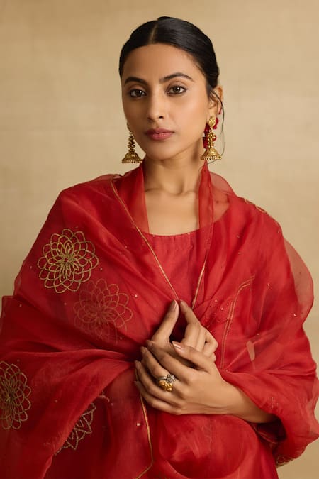 Buy_Rhua_Red Organza, Chanderi Silk, Samira Aari And Zardozi Work Kurta Sharara Set _Online_at_Aza_Fashions