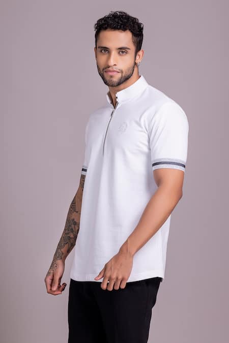 Amit Arora_White Cotton Knit Plain Half Sleeve Zipper T Shirt _Online_at_Aza_Fashions