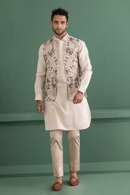 AMIT ARORA Abstract Embroidered Bundi Kurta Set 