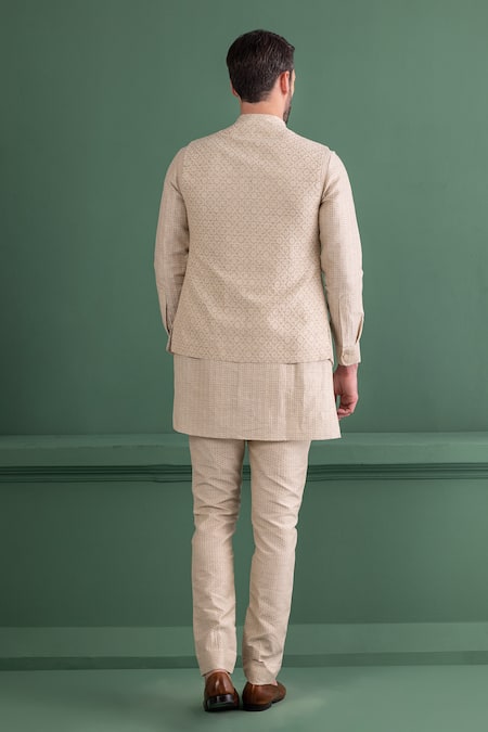 Shop Amit Arora Pink Silk, Jacquard Embroidery Floral Bundi Kurta Set at Aza Fashions Shop_Amit Arora_Pink Silk, Jacquard Embroidery Floral Bundi Kurta Set _at_Aza_Fashions