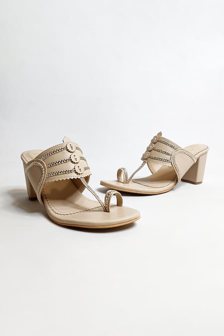 The Alter Beige Kolhapuri Block Heels Online at Aza Fashions The Alter_Beige Kolhapuri Block Heels _Online_at_Aza_Fashions