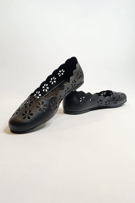 Buy_The Alter_Black Cutwork Round Ballerinas 