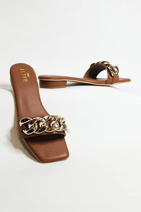 THE ALTER T-Shaped Chain Flats 