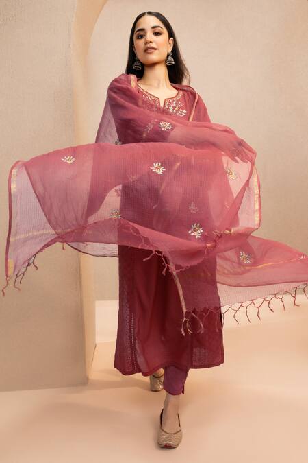 Buy Dohr India Red Cotton, Kota Doria Lace, Sequins, Embroidery Split Straight Kurta Pant Set Online at Aza Fashions Buy_Dohr India_Red Cotton, Kota Doria Lace, Sequins, Embroidery Split Straight Kurta Pant Set _Online_at_Aza_Fashions