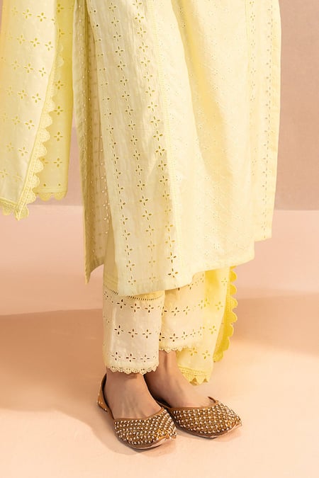Buy Dohr India Yellow Cotton Lace V-neck Schiffli Solid Kurta Set Online at Aza Fashions Buy_Dohr India_Yellow Cotton Lace V-neck Schiffli Solid Kurta Set _Online_at_Aza_Fashions