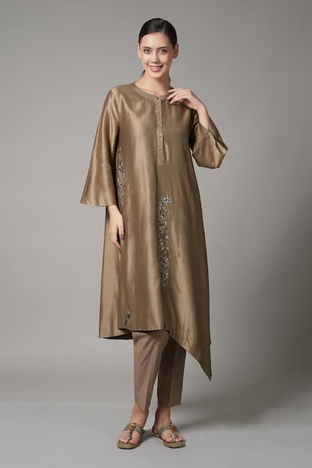 Joy Mitra Brown Chanderi Embroidered Thread Mandarin Collar Asymmetric Kurta And Pant Set 