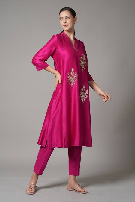Buy_Joy Mitra_Fuchsia Chanderi Embroidery V-neck Placement Straight Kurta And Pant Set _Online_at_Aza_Fashions