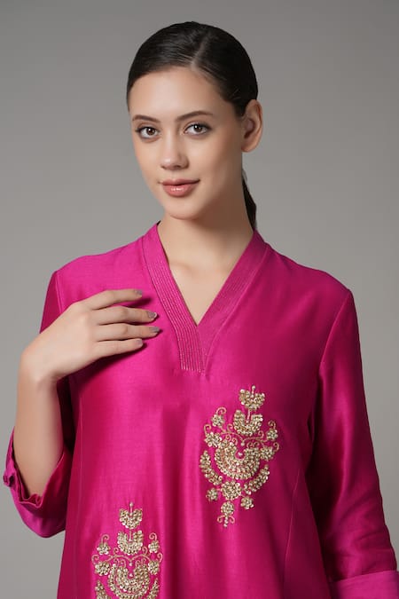 Shop_Joy Mitra_Fuchsia Chanderi Embroidery V-neck Placement Straight Kurta And Pant Set _Online_at_Aza_Fashions