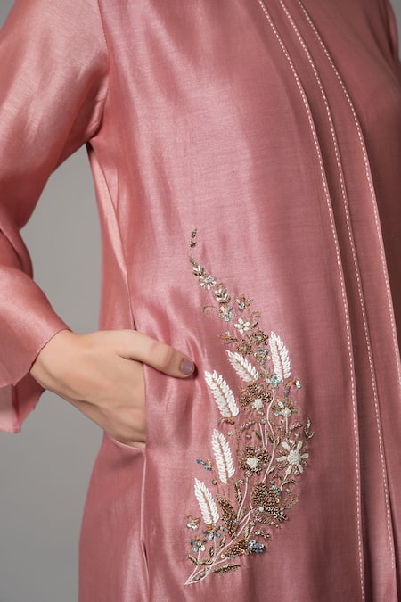 Joy Mitra_Coral Chanderi Embroidery Round Neck Pleated Kurta And Pant Set _at_Aza_Fashions