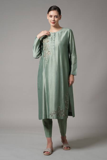 Buy_Joy Mitra_Green Chanderi Cut Work, Sequins Round Straight Embroidered Kurta And Pant Set _Online_at_Aza_Fashions