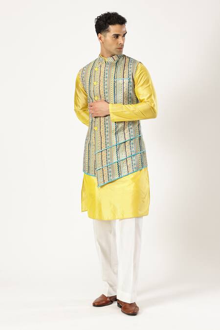 Buy_Paresh Lamba Signatures_Multi Color Cotton, Velvet Embroidery Thread Bundi_Online_at_Aza_Fashions