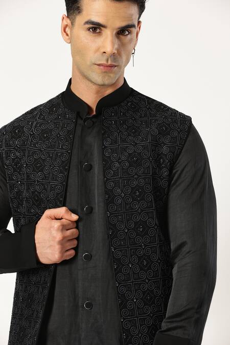 Buy_Paresh Lamba Signatures_Black Japanese Cupro Embroidered Geometric Bundi Jacket 