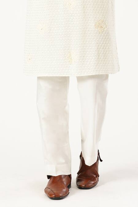 Shop Paresh Lamba Signatures Off White Georgette Embroidery Floral Applique Kurta And Pyjama Set Online at Aza Fashions Shop_Paresh Lamba Signatures_Off White Georgette Embroidery Floral Applique Kurta And Pyjama Set _Online_at_Aza_Fashions