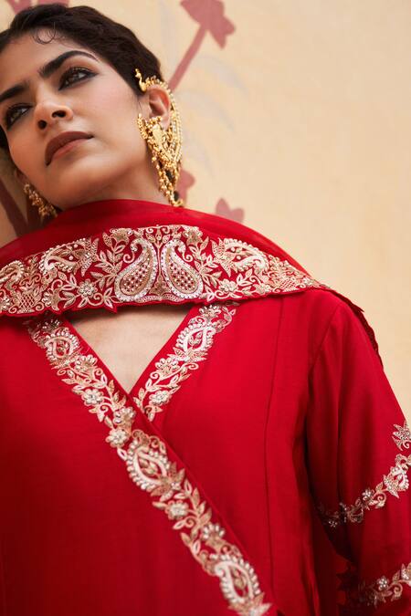 Pink City By Sarika Red Organza, , Organza, Chanderi Kairi Thread Angarkha And Sharara Set at Aza Fashions Pink City By Sarika_Red Organza, , Organza, Chanderi Kairi Thread Angarkha And Sharara Set _at_Aza_Fashions