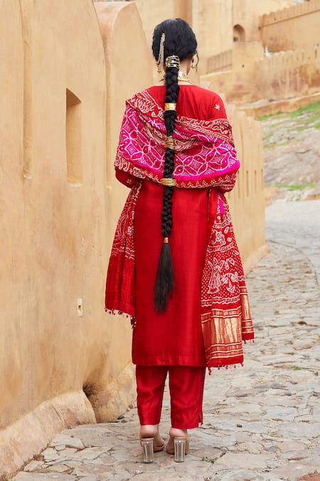 Pink City By Sarika_Red Silk, Chanderi, Gingham Tassels Round Neck Dandiya Raas Kurta Set _Online_at_Aza_Fashions