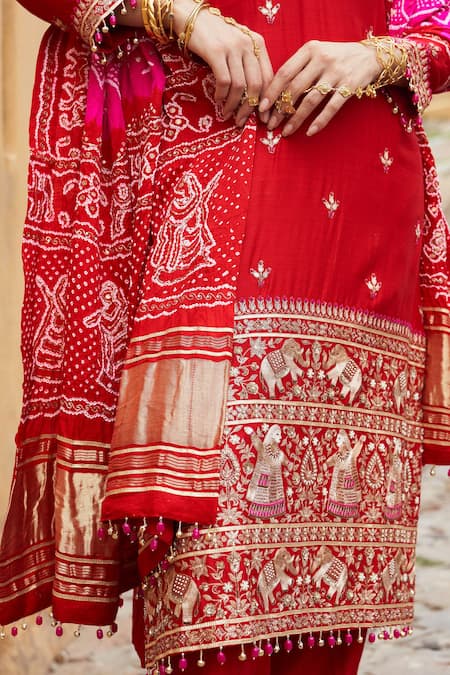 Buy_Pink City By Sarika_Red Silk, Chanderi, Gingham Tassels Round Neck Dandiya Raas Kurta Set _Online_at_Aza_Fashions