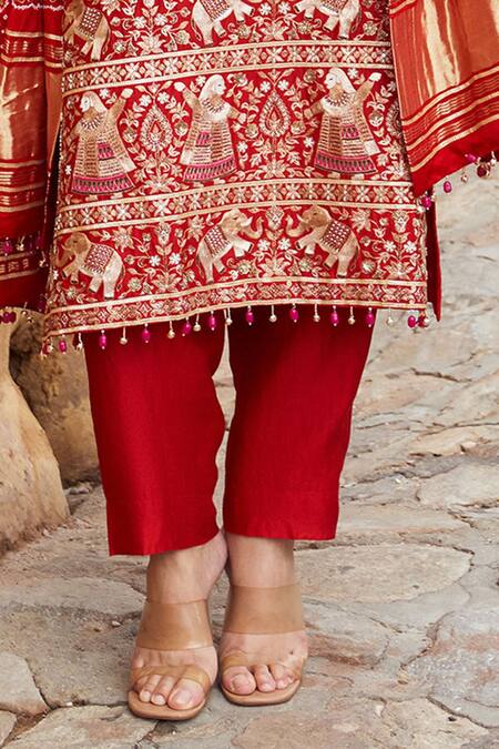 Shop_Pink City By Sarika_Red Silk, Chanderi, Gingham Tassels Round Neck Dandiya Raas Kurta Set _Online_at_Aza_Fashions