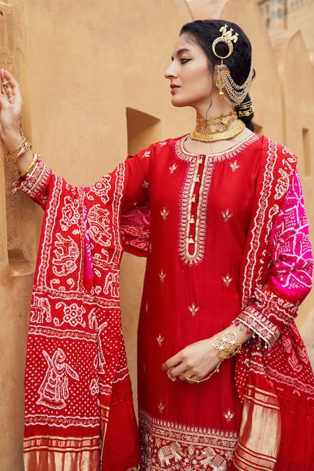 Pink City By Sarika_Red Silk, Chanderi, Gingham Tassels Round Neck Dandiya Raas Kurta Set _at_Aza_Fashions