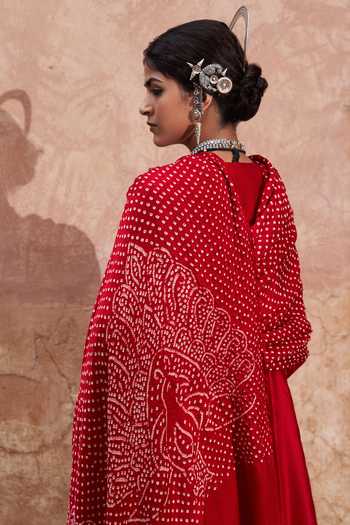 Shop Pink City by Sarika Red Silk, Chanderi, Gingham Pearls, Chains Mor Kalidaar Embroidered Anarkali Set Online at Aza Fashions Shop_Pink City by Sarika_Red Silk, Chanderi, Gingham Pearls, Chains Mor Kalidaar Embroidered Anarkali Set _Online_at_Aza_Fashions
