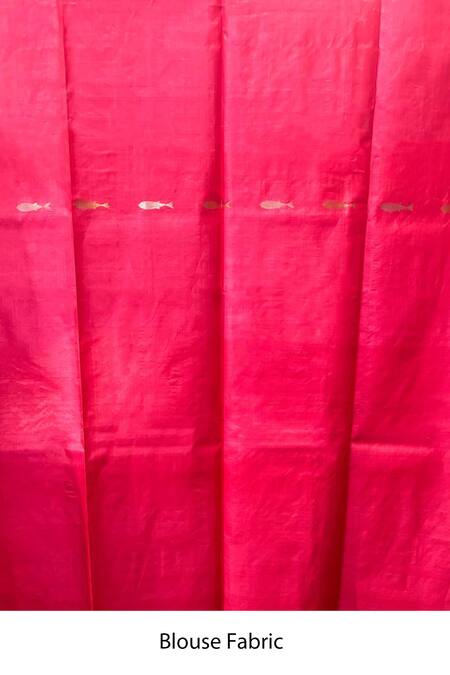 Shop Dusala Peach Kota Doria Orchid Fish Motif Handwoven Saree With Running Blouse Piece Shop_Dusala_Peach Kota Doria Orchid Fish Motif Handwoven Saree With Running Blouse Piece