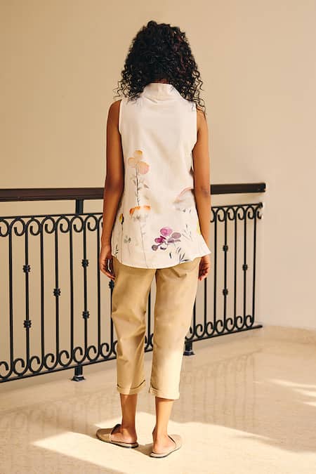 Shop Kharakapas Off White Cotton V-neck Gentle Mind Floral Print Top at Aza Fashions Shop_Kharakapas_Off White Cotton V-neck Gentle Mind Floral Print Top _at_Aza_Fashions