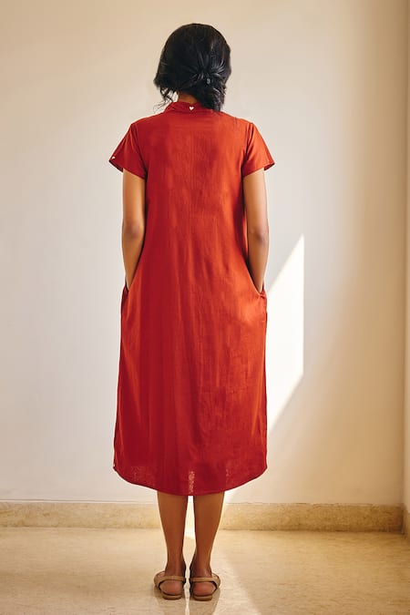 Shop Kharakapas Red Cotton V-neck Ember Spirit Solid Midi Dress at Aza Fashions Shop_Kharakapas_Red Cotton V-neck Ember Spirit Solid Midi Dress _at_Aza_Fashions