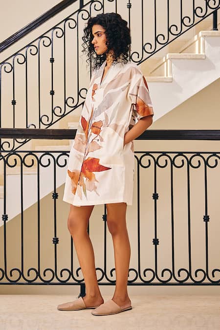 Kharakapas Off White Cotton V-neck Eternal Sunshine Bloom Print Dress Online at Aza Fashions Kharakapas_Off White Cotton V-neck Eternal Sunshine Bloom Print Dress _Online_at_Aza_Fashions