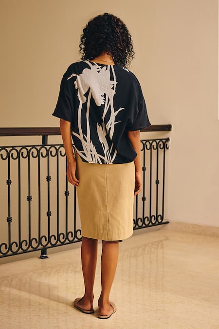 Shop_Kharakapas_Black Cotton Embroidery V-neck Fleeting Feeling Fern Print Top _at_Aza_Fashions