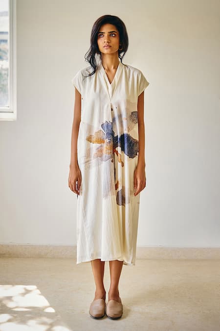 Buy_Kharakapas_Off White Cotton V-neck Lost In Whimsy Petal Bloom Dress _Online_at_Aza_Fashions