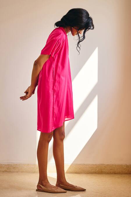 Kharakapas_Pink Cotton Mul V Neck Passion Plain Dress _Online_at_Aza_Fashions