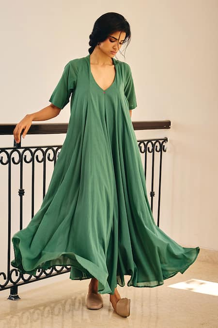 Kharakapas_Green Cotton Mul V Neck Spirited Away Maxi Dress _Online_at_Aza_Fashions