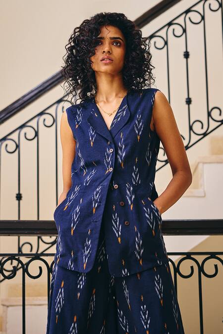 Buy Kharakapas Blue Linen Collared Sublime Living Ikat Print Top And Pant Set Online at Aza Fashions Buy_Kharakapas_Blue Linen Collared Sublime Living Ikat Print Top And Pant Set _Online_at_Aza_Fashions