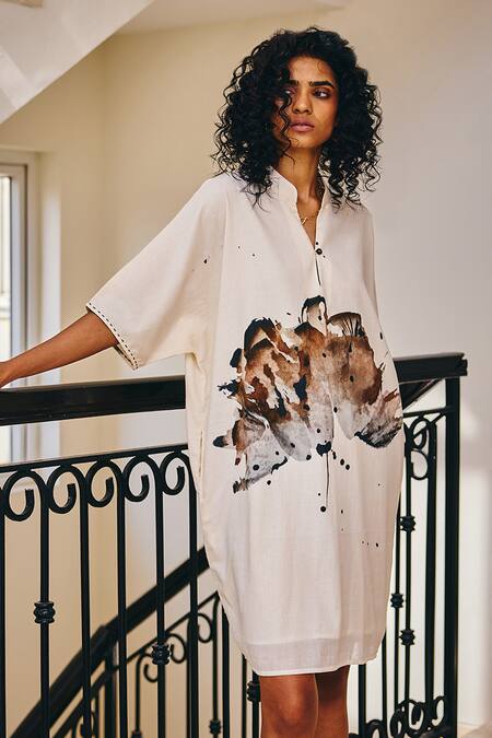 Buy Kharakapas Off White Cotton Embroidery Collared Surprise Blooms Floral Print Anti-fit Dress Online at Aza Fashions Buy_Kharakapas_Off White Cotton Embroidery Collared Surprise Blooms Floral Print Anti-fit Dress _Online_at_Aza_Fashions