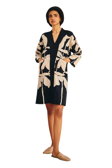 Kharakapas_Black Cotton Collared Binary Floral Print Dress _Online_at_Aza_Fashions