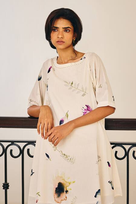 Buy_Kharakapas_Off White Cotton Round Neck The Sanguine Floral Print Dress _Online_at_Aza_Fashions