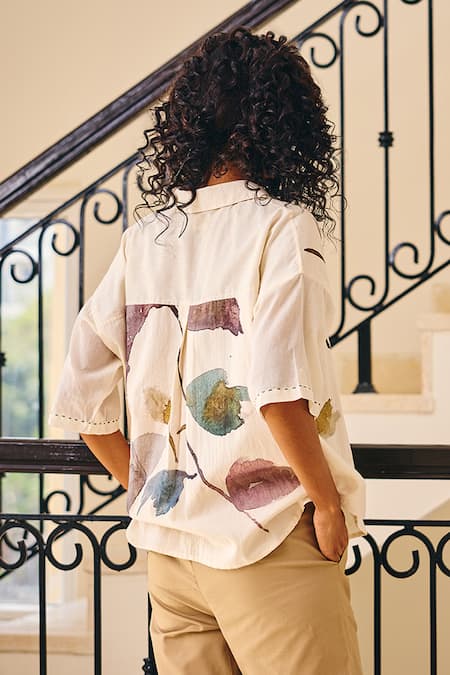 Kharakapas_Off White Cotton Mul Print Abstract Floral Shirt Collar The Softer Shell _at_Aza_Fashions
