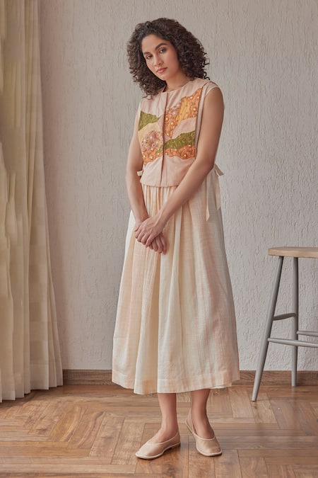 Khamaj India_Pink Chanderi, Cotton Embroidery, Applique Round Neck Dune Dress With Hand Bib _Online_at_Aza_Fashions